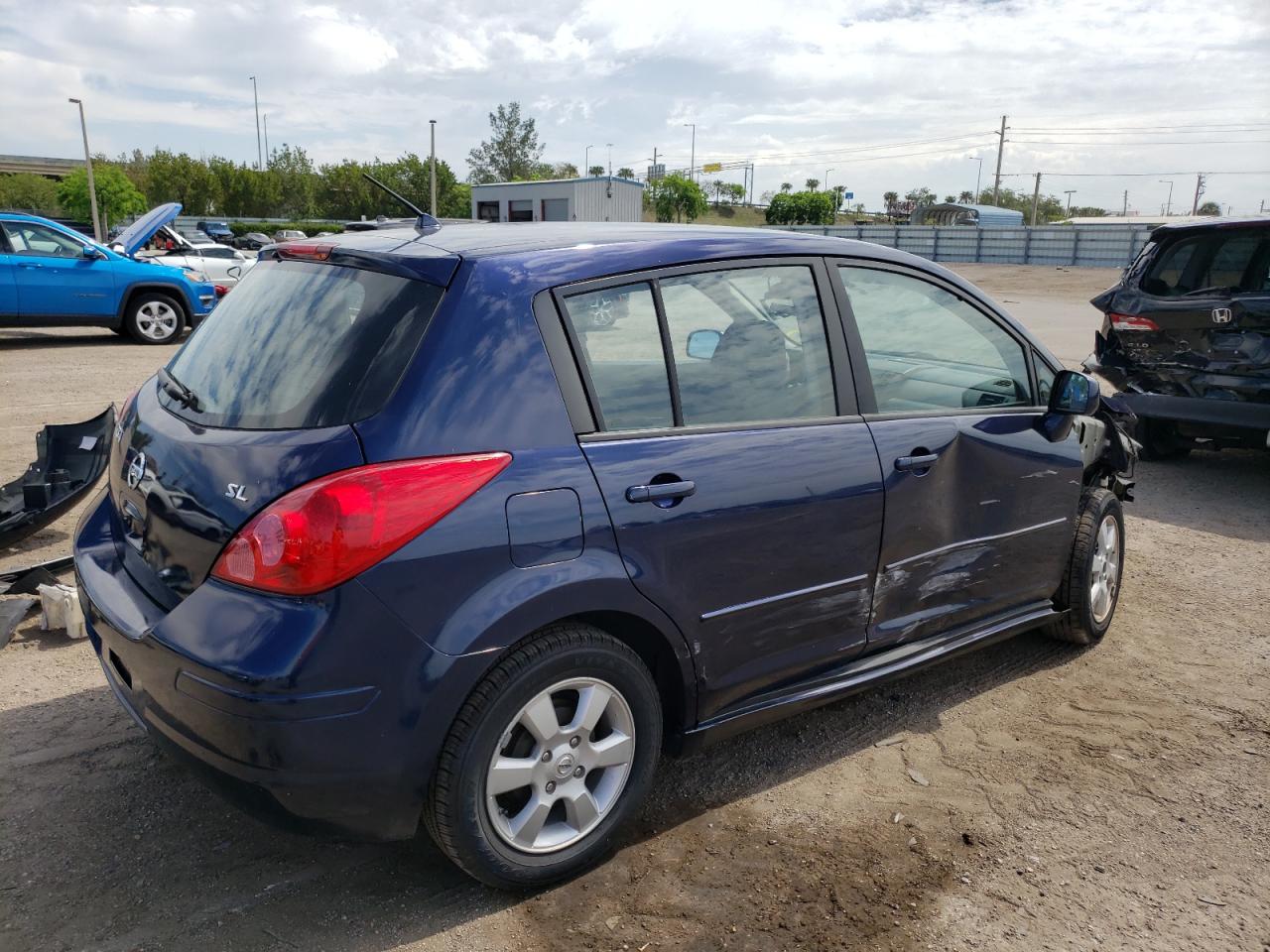Photo 4 from auction – 2008 NISSAN VERSA S with VIN 3N1BC13E48L423372