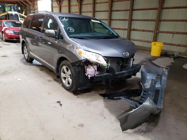 TOYOTA SIENNA 2017 with VIN 5TDZZ3DC8HS879100 - Photo from auction
