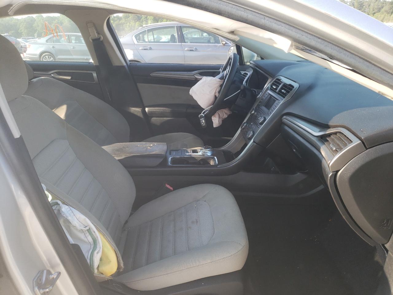Photo 5 from auction – 2017 FORD FUSION S with VIN 3FA6P0G75HR189013