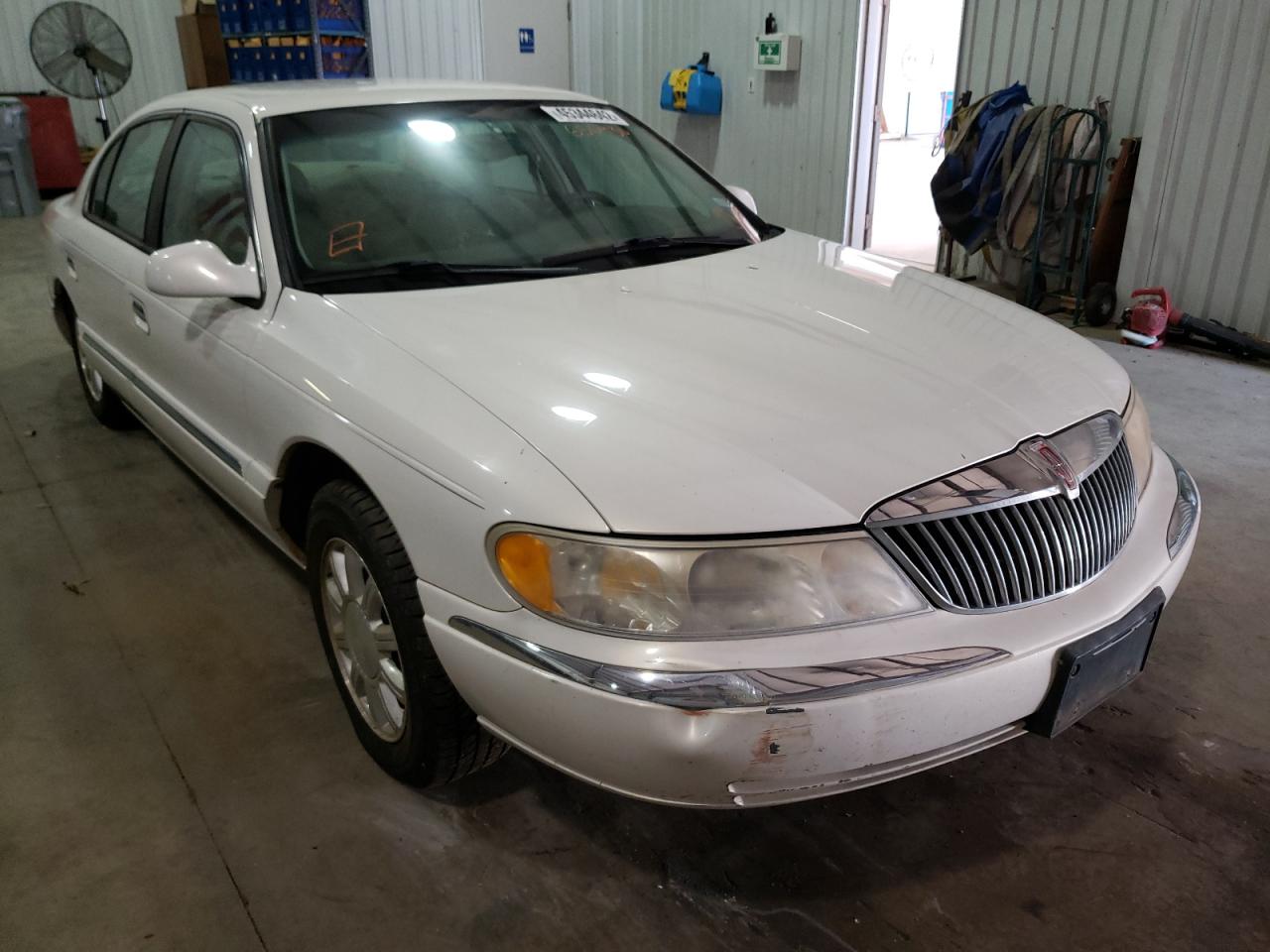 Zdjęcie 1 z aukcji – 2001 LINCOLN CONTINENTA z VIN 1LNHM97V81Y656930