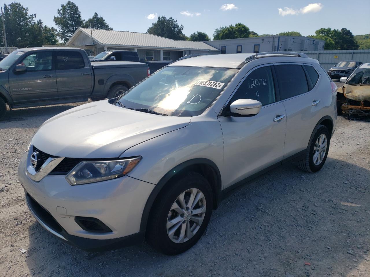 Photo 2 from auction – 2015 NISSAN ROGUE S with VIN 5N1AT2MV5FC875378