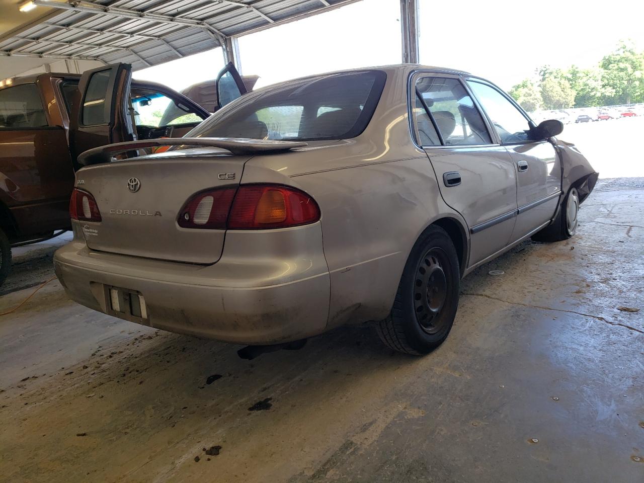 Photo 4 from auction – 2000 TOYOTA COROLLA VE with VIN 2T1BR12E6YC323810