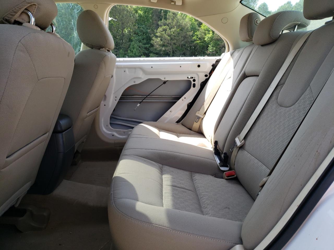 Photo 6 from auction – 2012 FORD FUSION SE with VIN 3FAHP0HG5CR406429