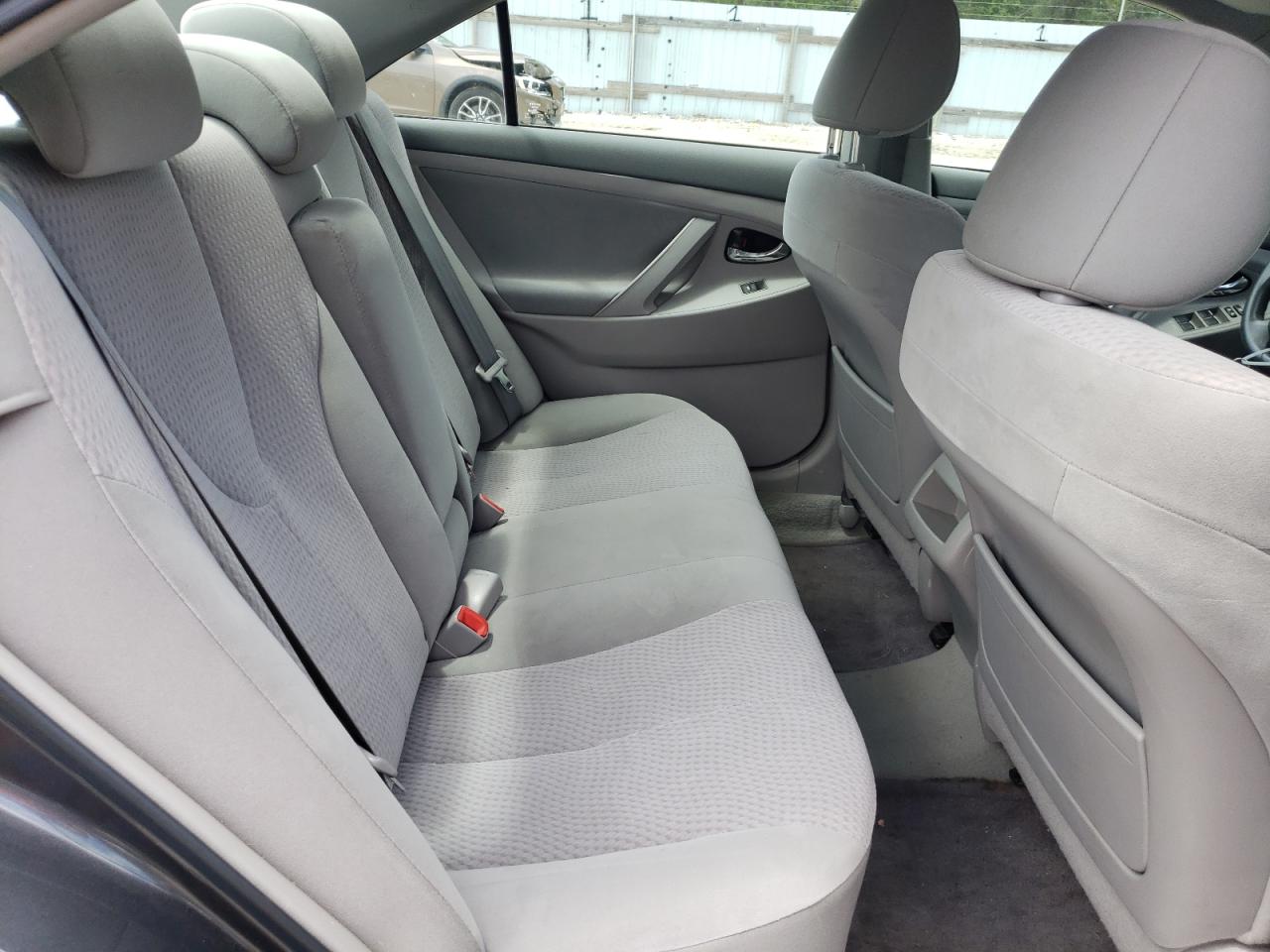 Photo 6 from auction – 2011 TOYOTA CAMRY BASE with VIN 4T1BF3EK0BU740884