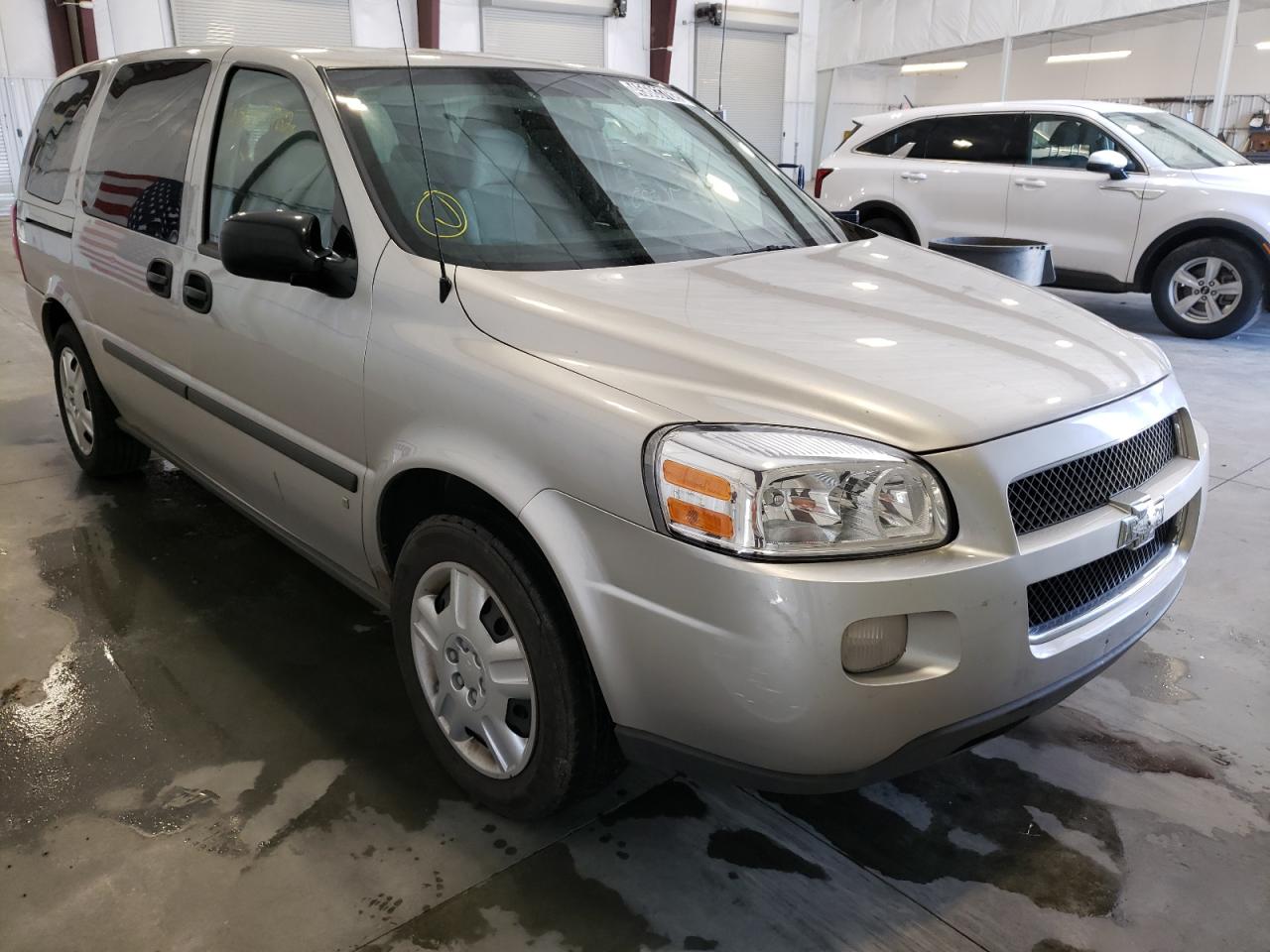 CHEVROLET UPLANDER L 2008 with VIN 1GNDV23118D208600 - Photo from auction