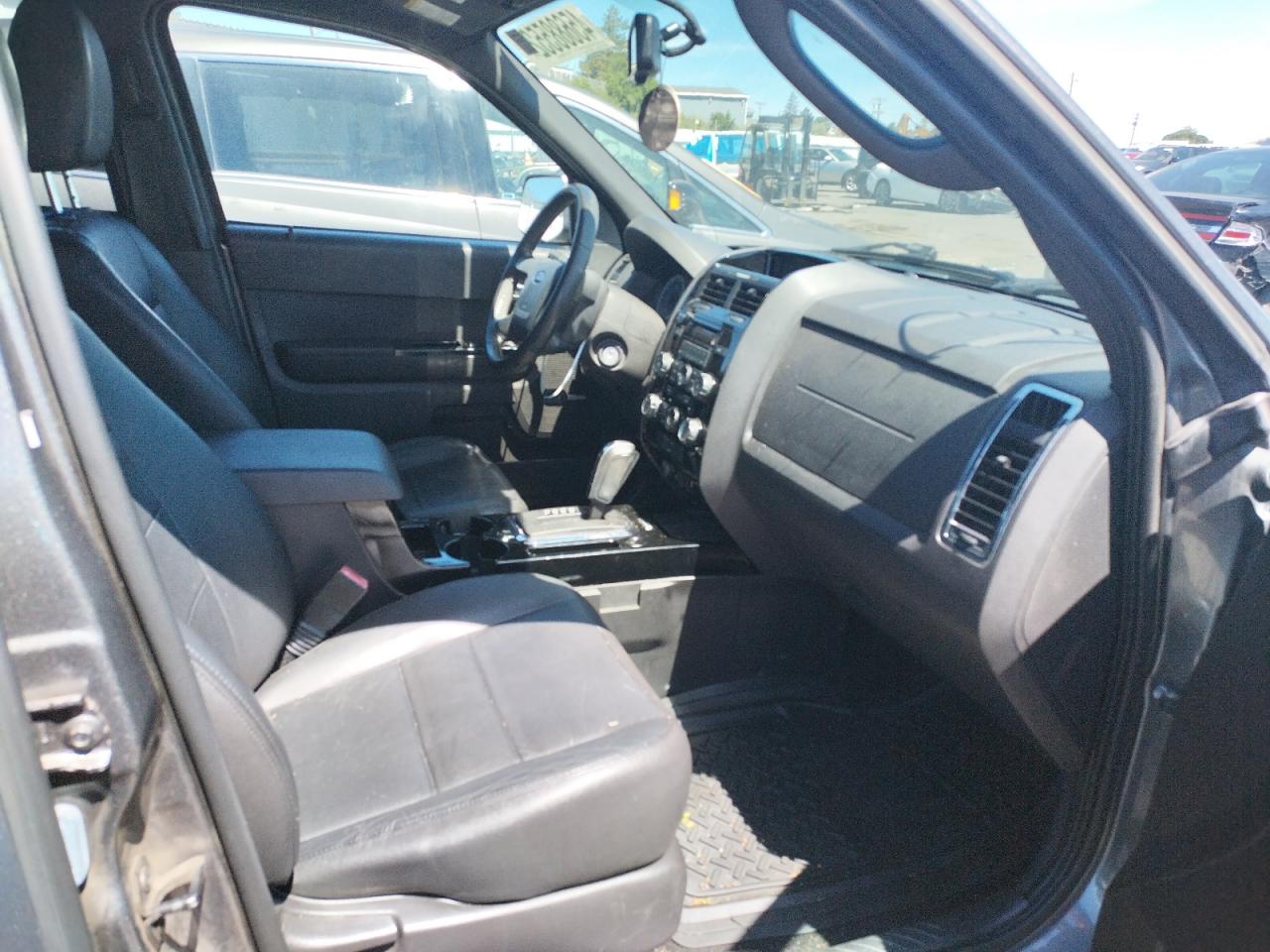 Photo 5 from auction – 2009 FORD ESCAPE with VIN 1FMCU94G09KA12823