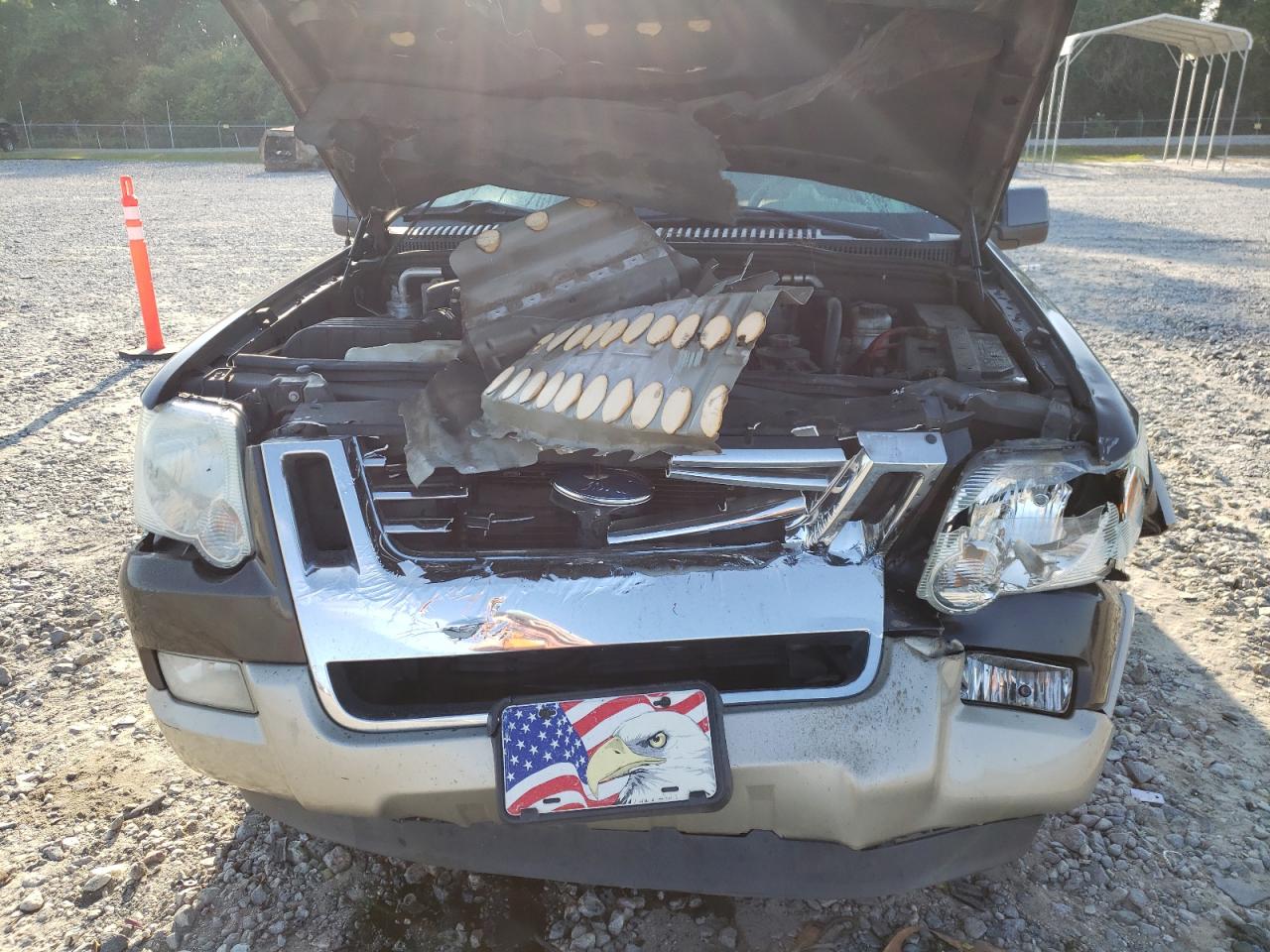 Photo 9 from auction – 2006 FORD EXPLORER E with VIN 1FMEU64E66UB32826