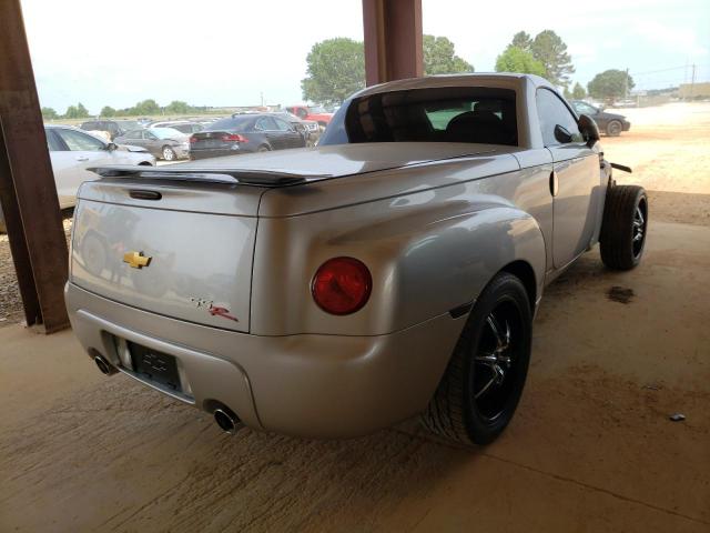 Photo 4 from auction – 2004 CHEVROLET SSR with VIN 1GCES14P94B112349