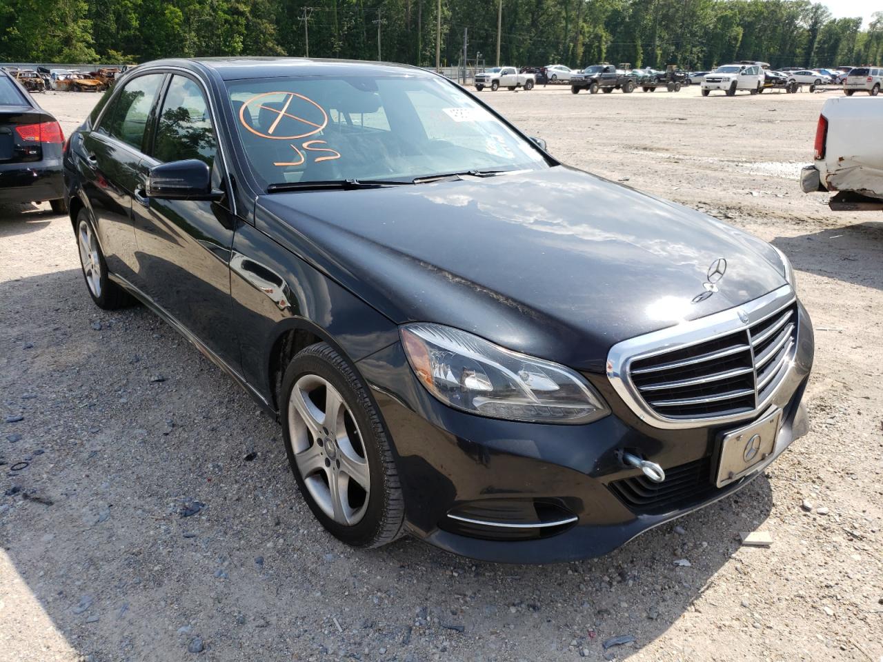 Photo 14 from auction – 2014 MERCEDES-BENZ E 250 BLUE with VIN WDDHF9HB5EA947358