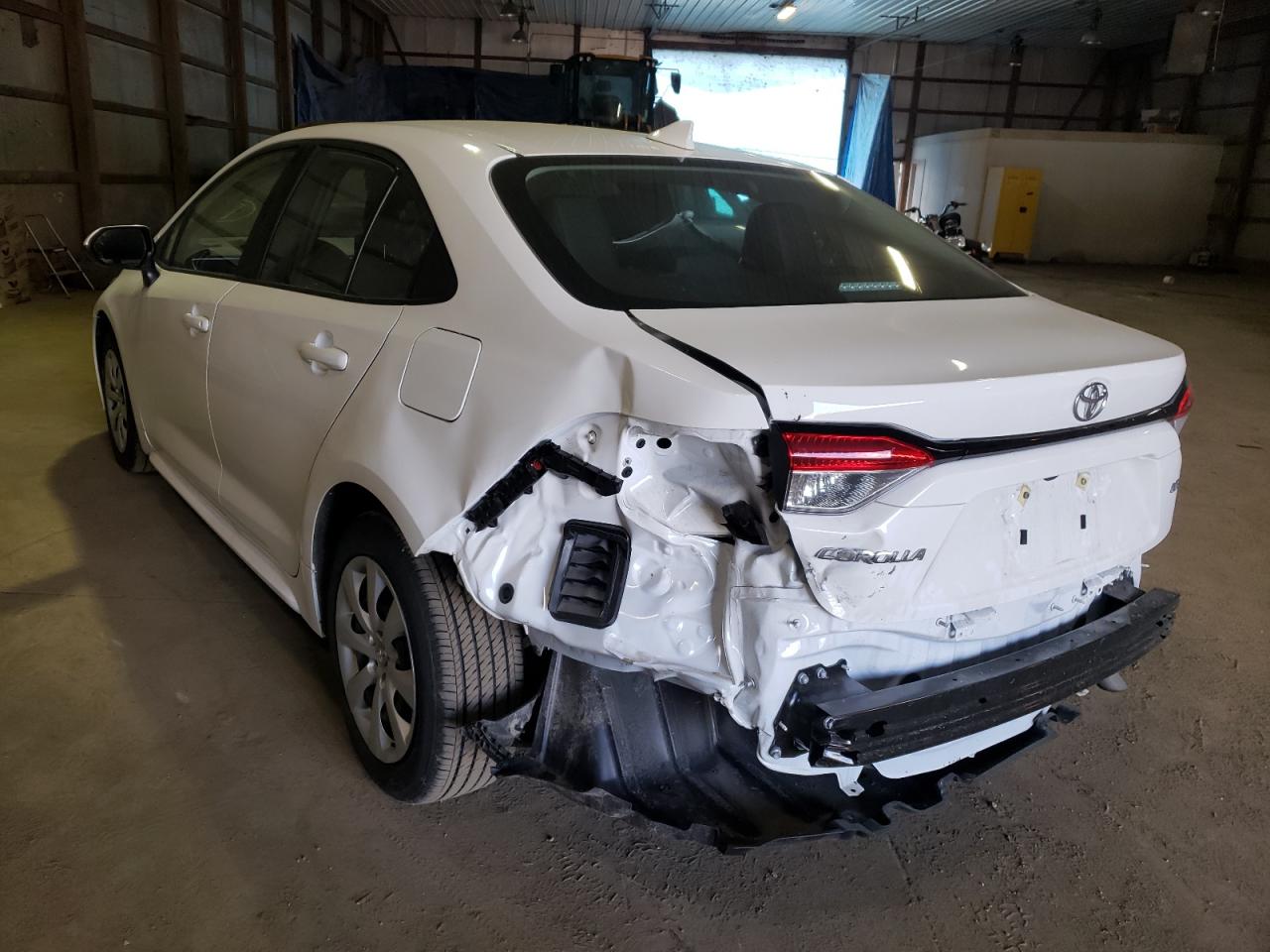 Photo 3 from auction – 2022 TOYOTA COROLLA LE with VIN 5YFEPMAE0NP299067