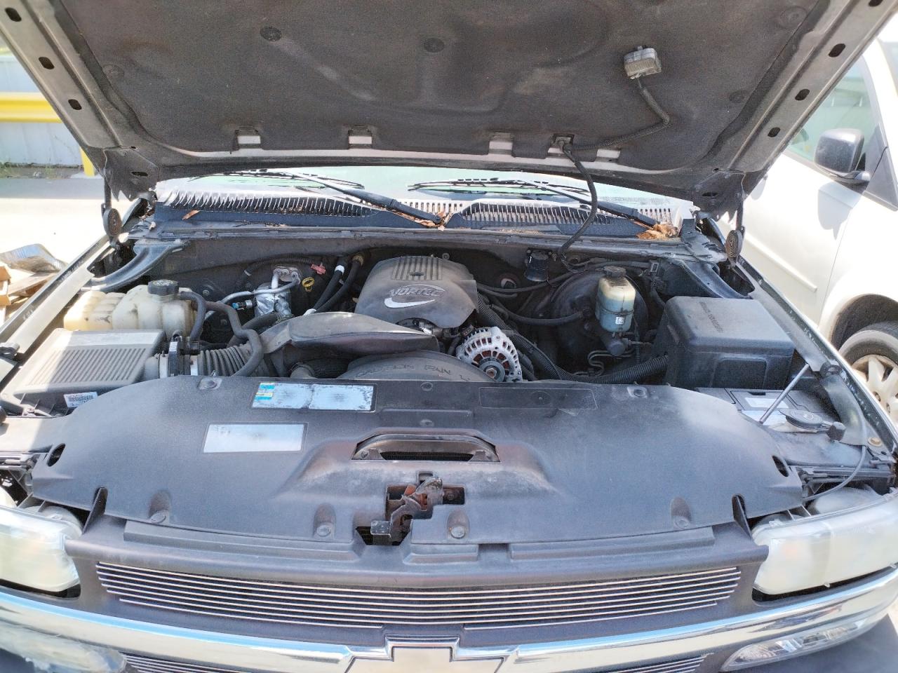 Photo 12 from auction – 2002 CHEVROLET SILVERADO with VIN 2GCEC19T121271415
