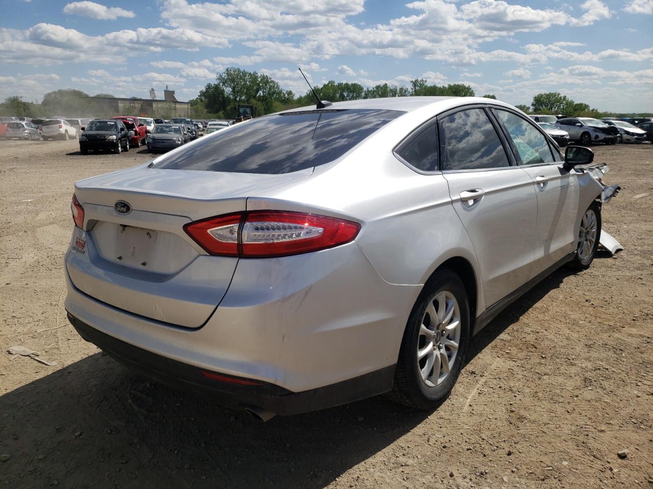 Photo 4 from auction – 2016 FORD FUSION S with VIN 3FA6P0G74GR312363
