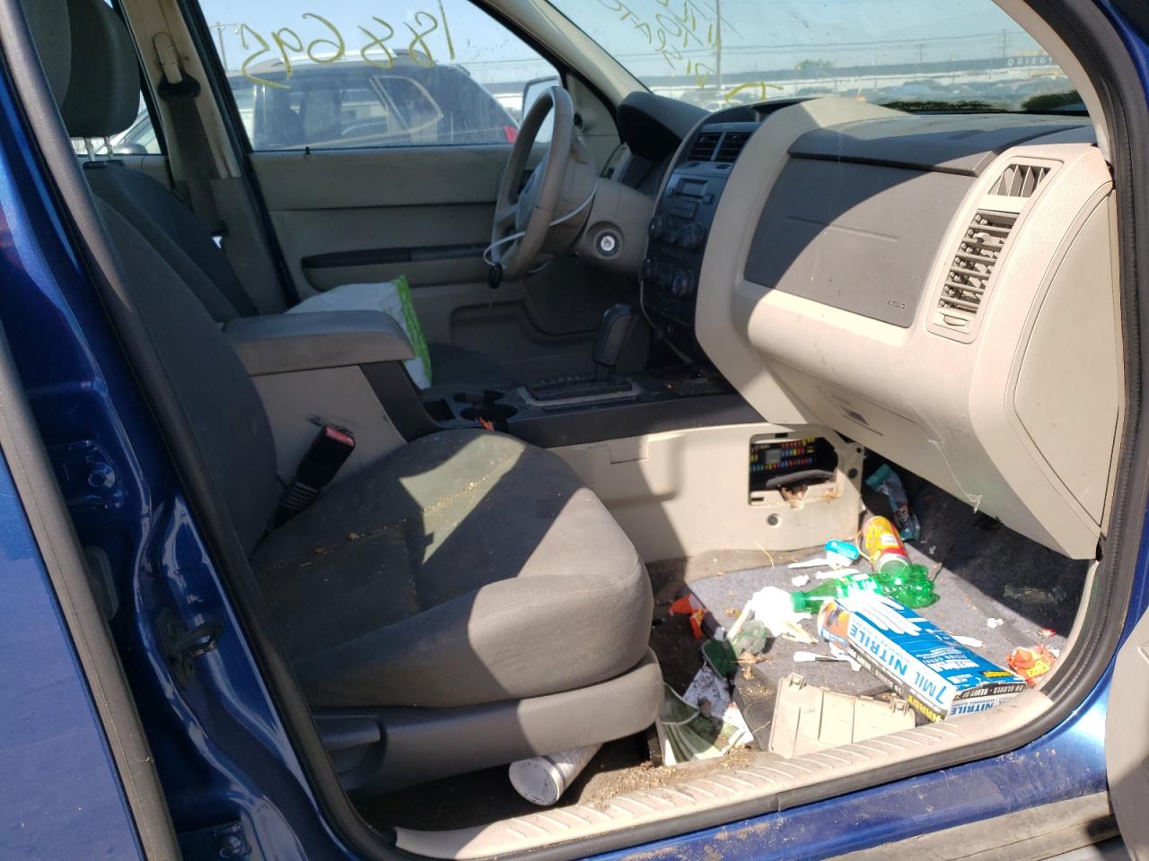 Photo 5 from auction – 2008 FORD ESCAPE XLS with VIN 1FMCU02Z88KC68741