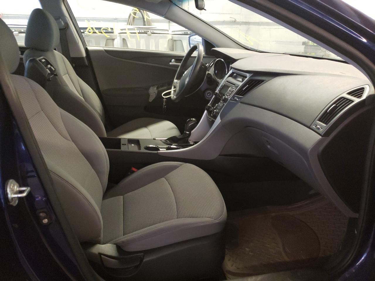 Photo 5 from auction – 2011 HYUNDAI SONATA GLS with VIN 5NPEB4AC4BH262397