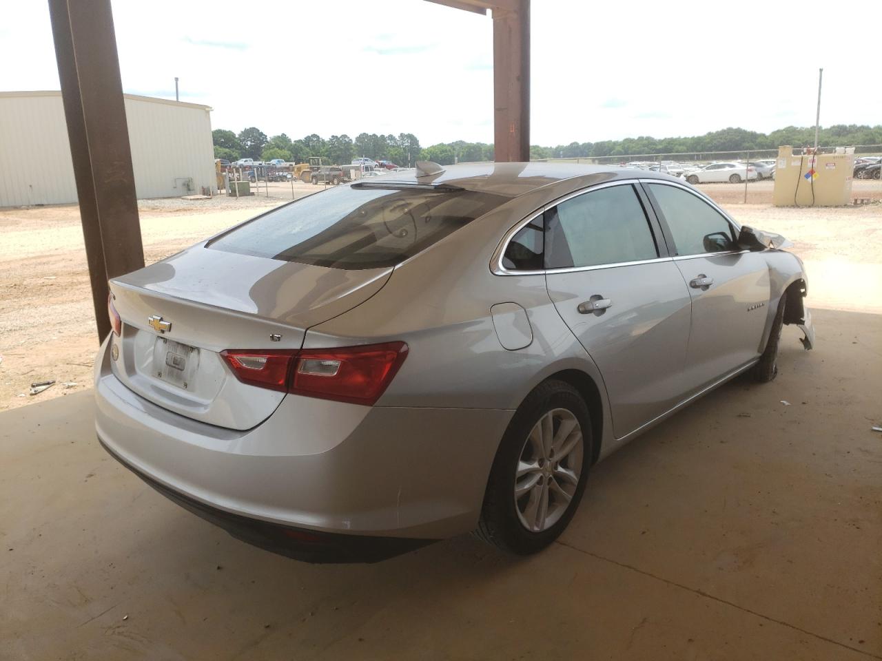 Photo 4 from auction – 2016 CHEVROLET MALIBU LT with VIN 1G1ZE5ST7GF280271