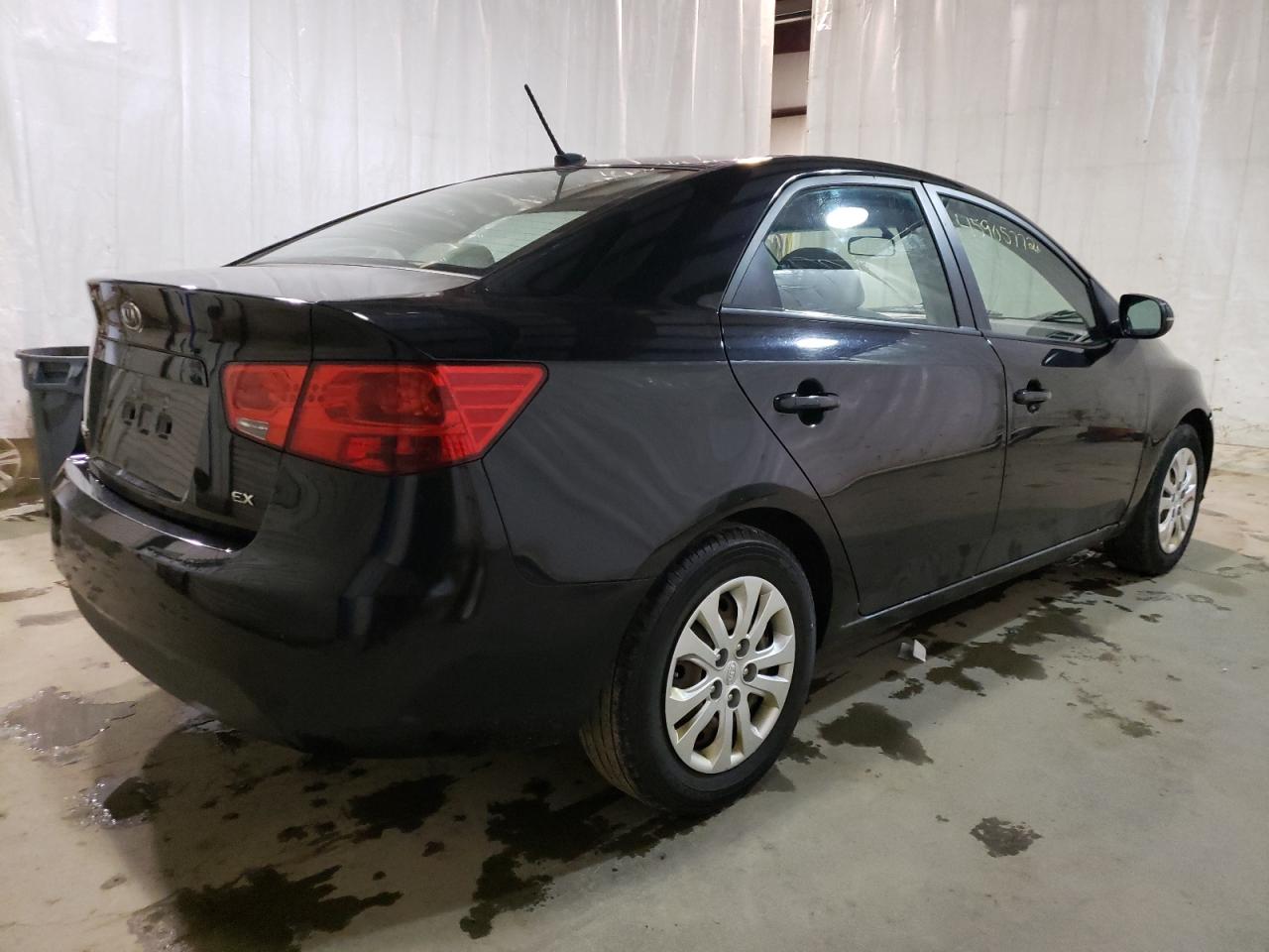 Photo 4 from auction – 2013 KIA FORTE EX with VIN KNAFU4A26D5714422