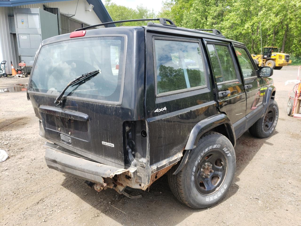 Photo 4 from auction – 2001 JEEP CHEROKEE S with VIN 1J4FF48S61L618925