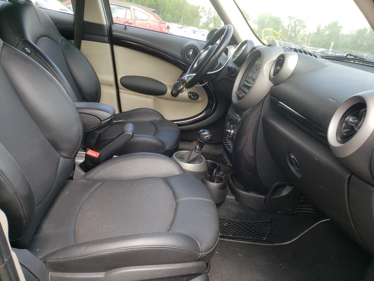 Photo 5 from auction – 2011 MINI COOPER S C with VIN WMWZC5C59BWL55250