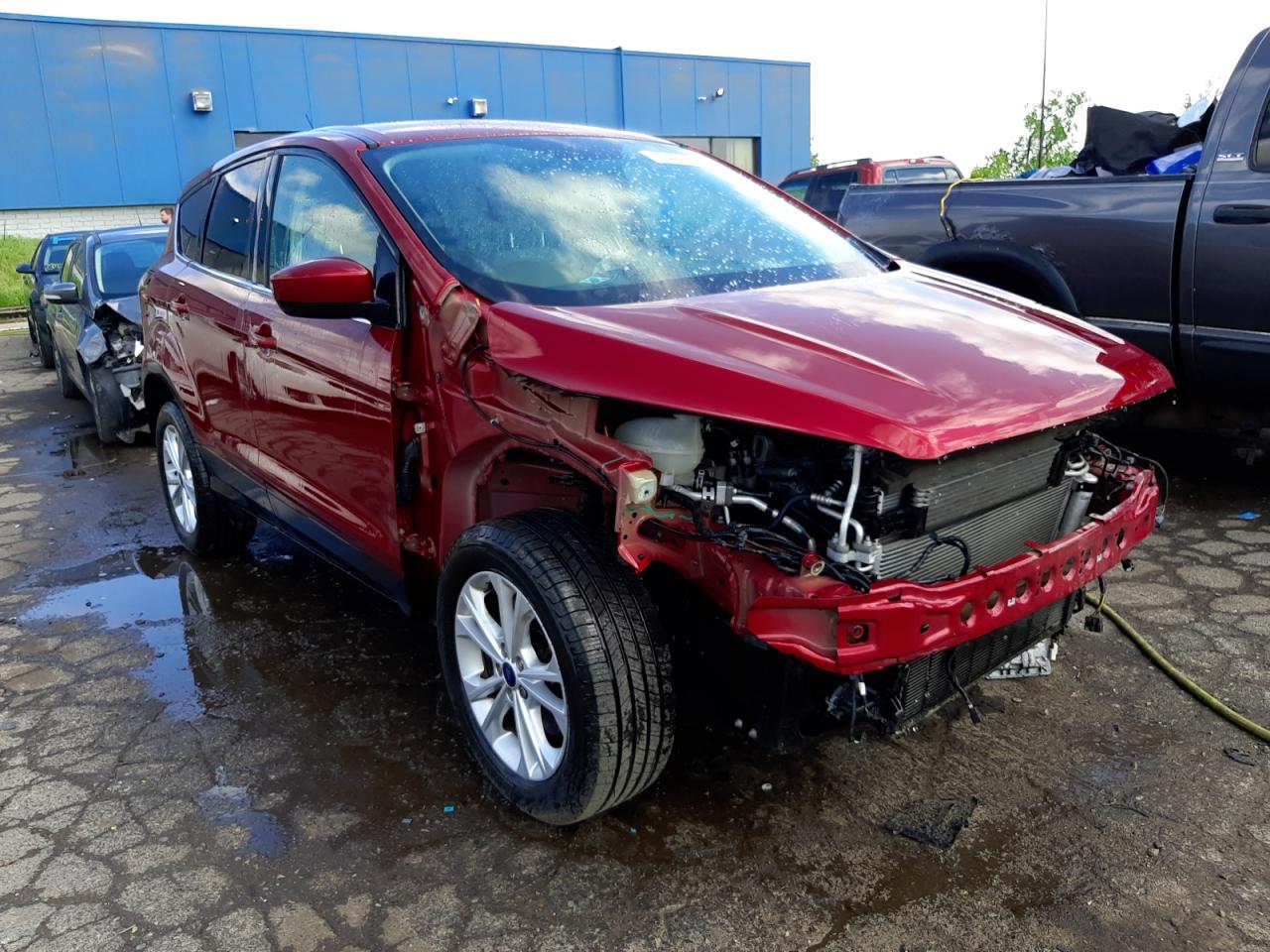 FORD ESCAPE SE 2017 with VIN 1FMCU9GD5HUB99965 - Photo from auction