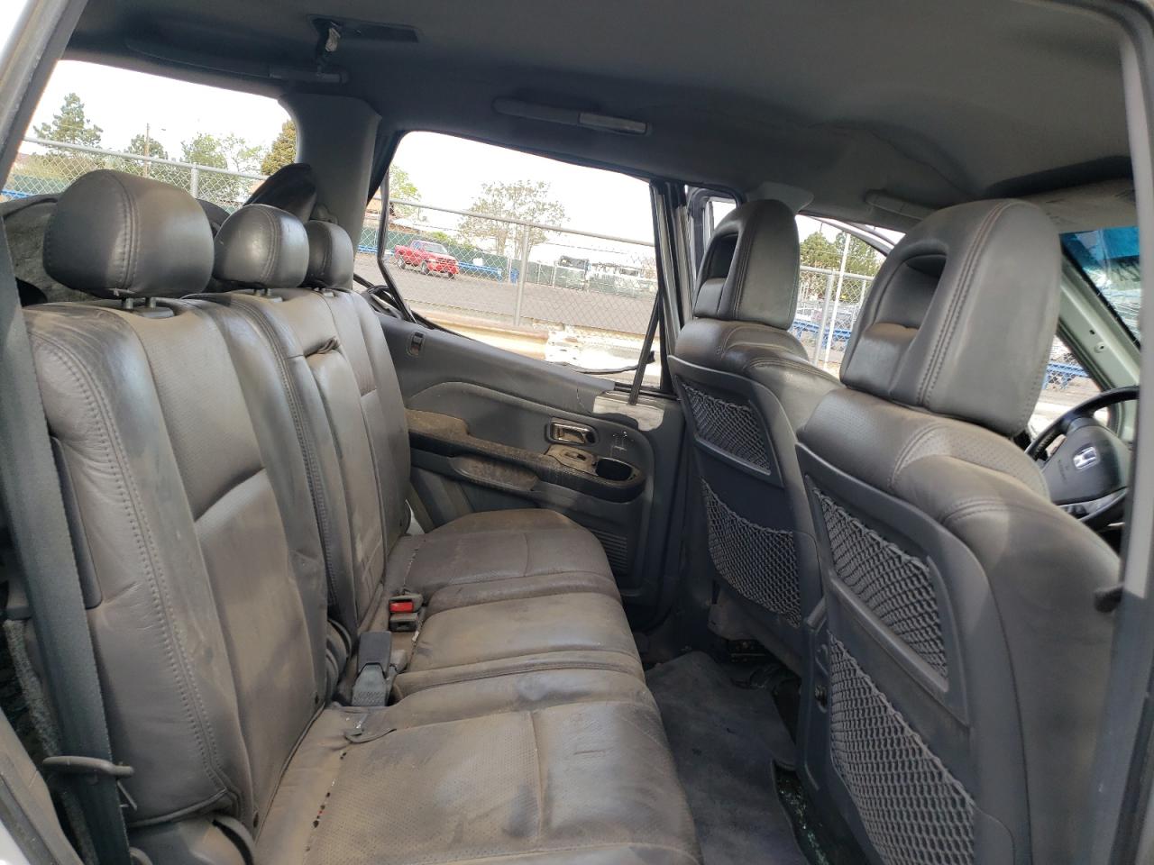 Photo 6 from auction – 2004 HONDA PILOT EXL with VIN 2HKYF18504H511935