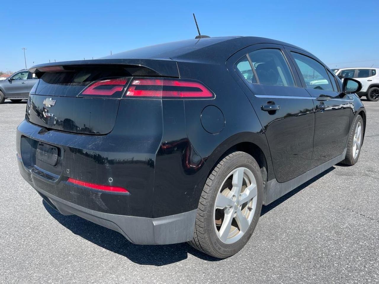 Photo 4 from auction – 2015 CHEVROLET VOLT with VIN 1G1RC6E43FU121189