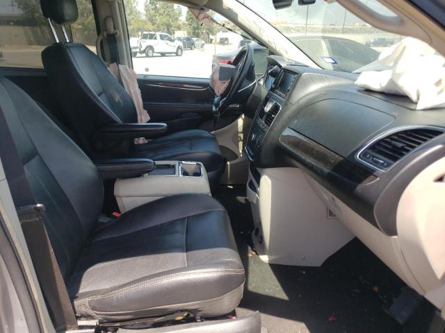 Photo 5 from auction – 2014 CHRYSLER TOWN & COU with VIN 2C4RC1CGXER196197