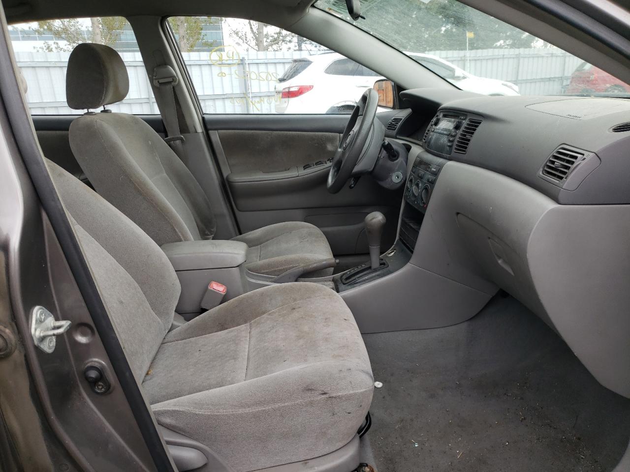 Photo 5 from auction – 2004 TOYOTA COROLLA CE with VIN 2T1BR32E24C783407