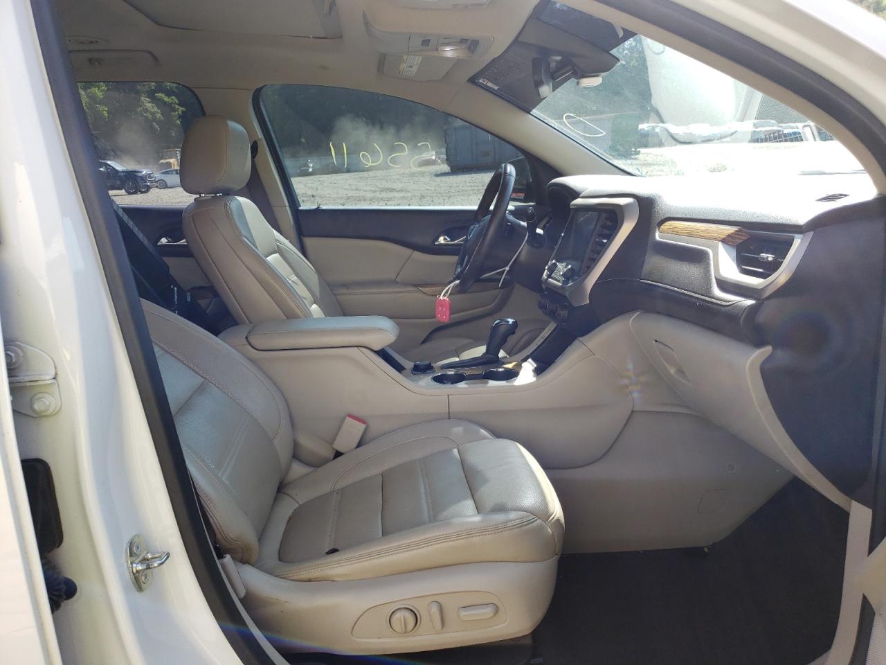Photo 5 from auction – 2017 GMC ACADIA DEN with VIN 1GKKNPLS2HZ200146