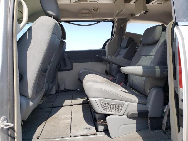 Photo 6 from auction – 2010 CHRYSLER TOWN & COU with VIN 2A4RR5D10AR214713