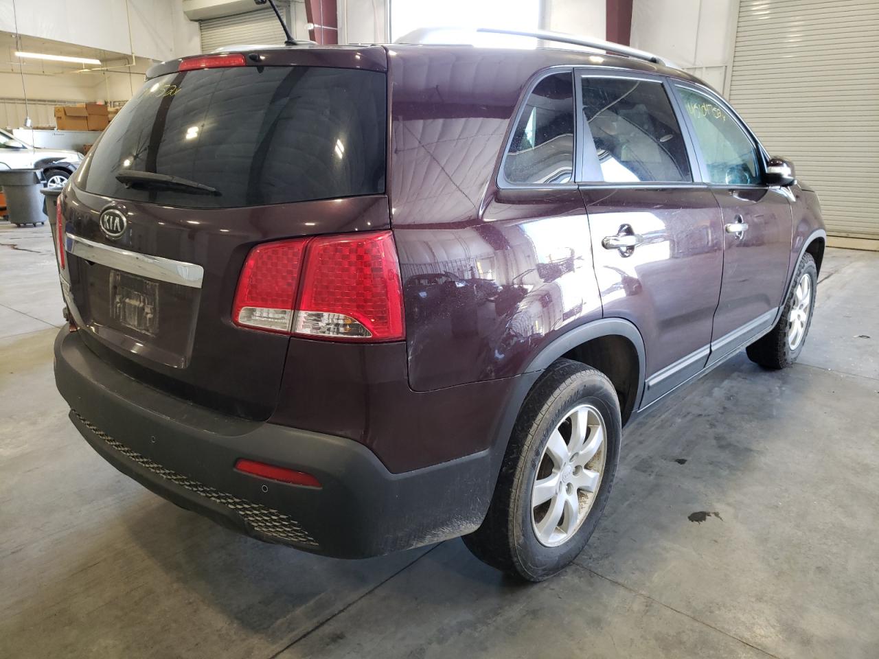 Photo 4 from auction – 2011 KIA SORENTO BA with VIN 5XYKT3A15BG071765