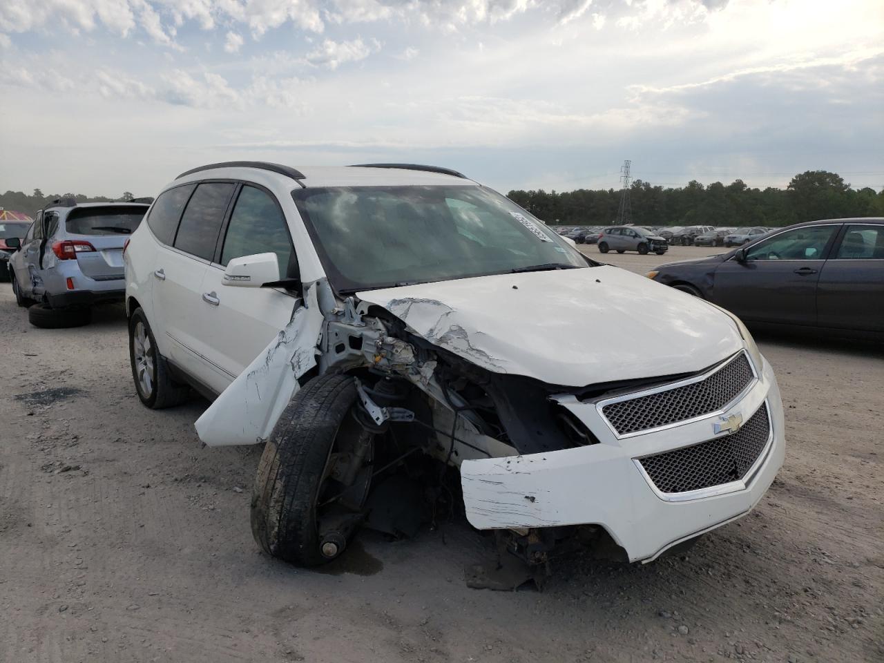 CHEVROLET TRAVERSE L 2011 with VIN 1GNKVLED5BJ175713 - Photo from auction