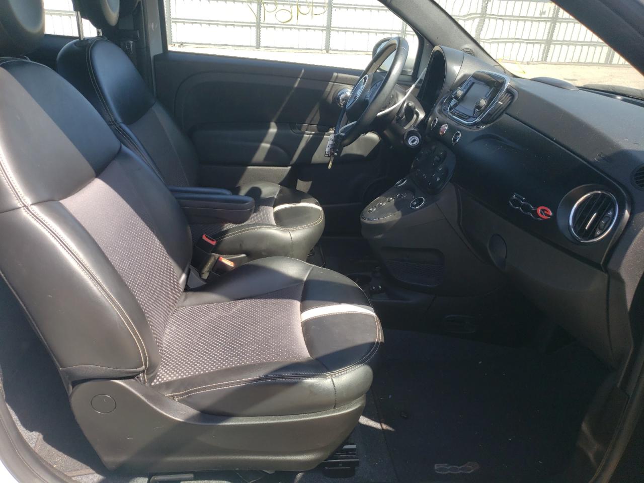 Photo 5 from auction – 2017 FIAT 500 ELECTR with VIN 3C3CFFGE1HT699223