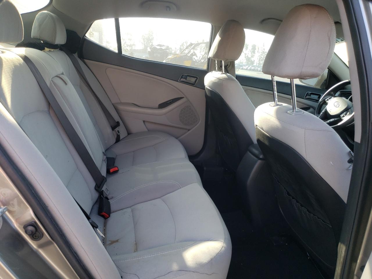 Photo 6 from auction – 2012 KIA OPTIMA LX with VIN 5XXGM4A72CG053503