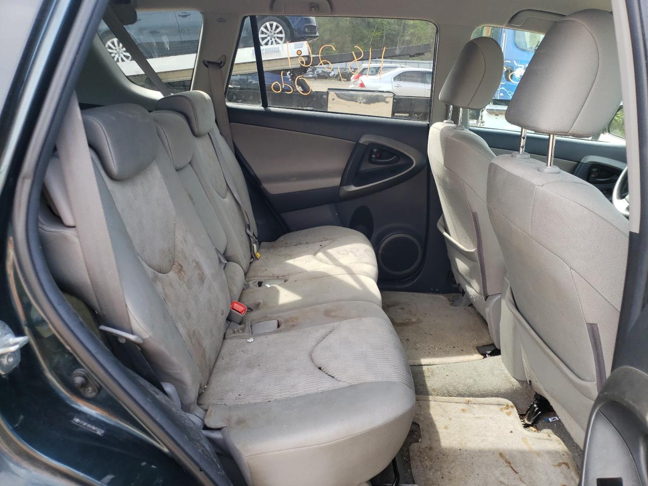 Photo 6 from auction – 2011 TOYOTA RAV4 with VIN 2T3BF4DV2BW133278