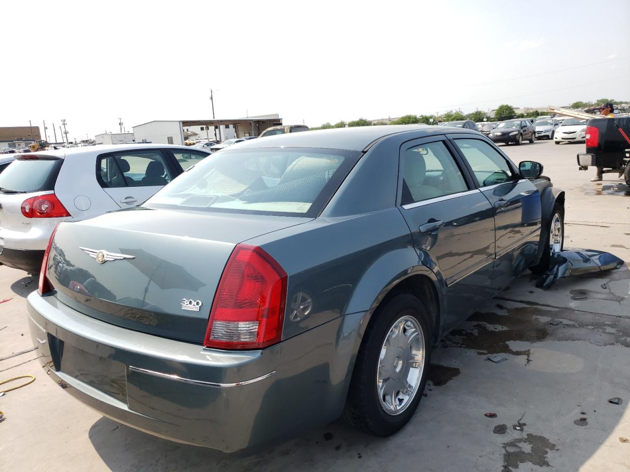 Photo 4 from auction – 2005 CHRYSLER 300 TOURIN with VIN 2C3JA53G45H693783