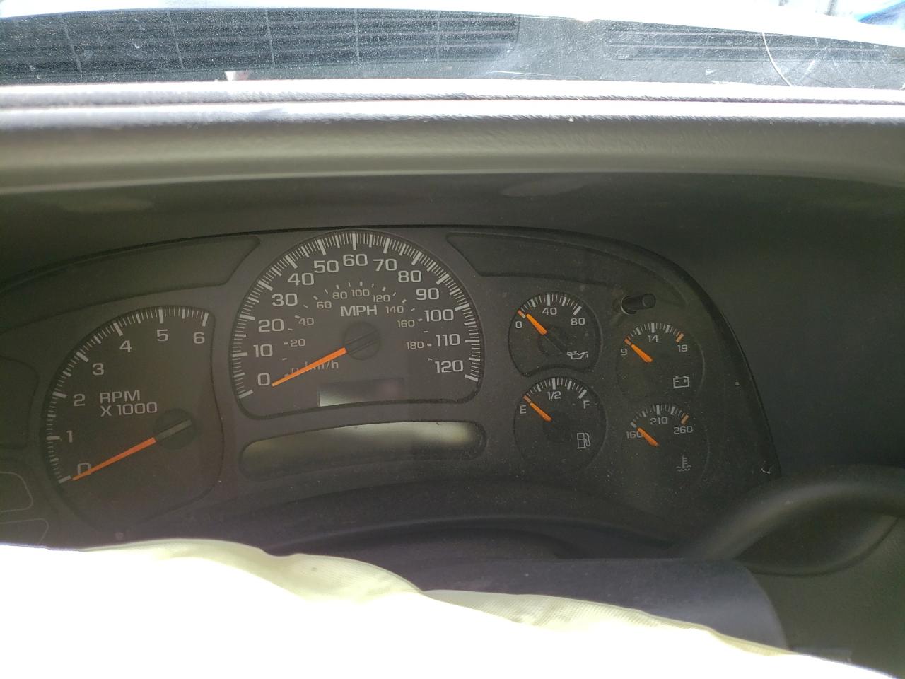 Photo 8 from auction – 2003 CHEVROLET SILVERADO with VIN 2GCEC19T331402832