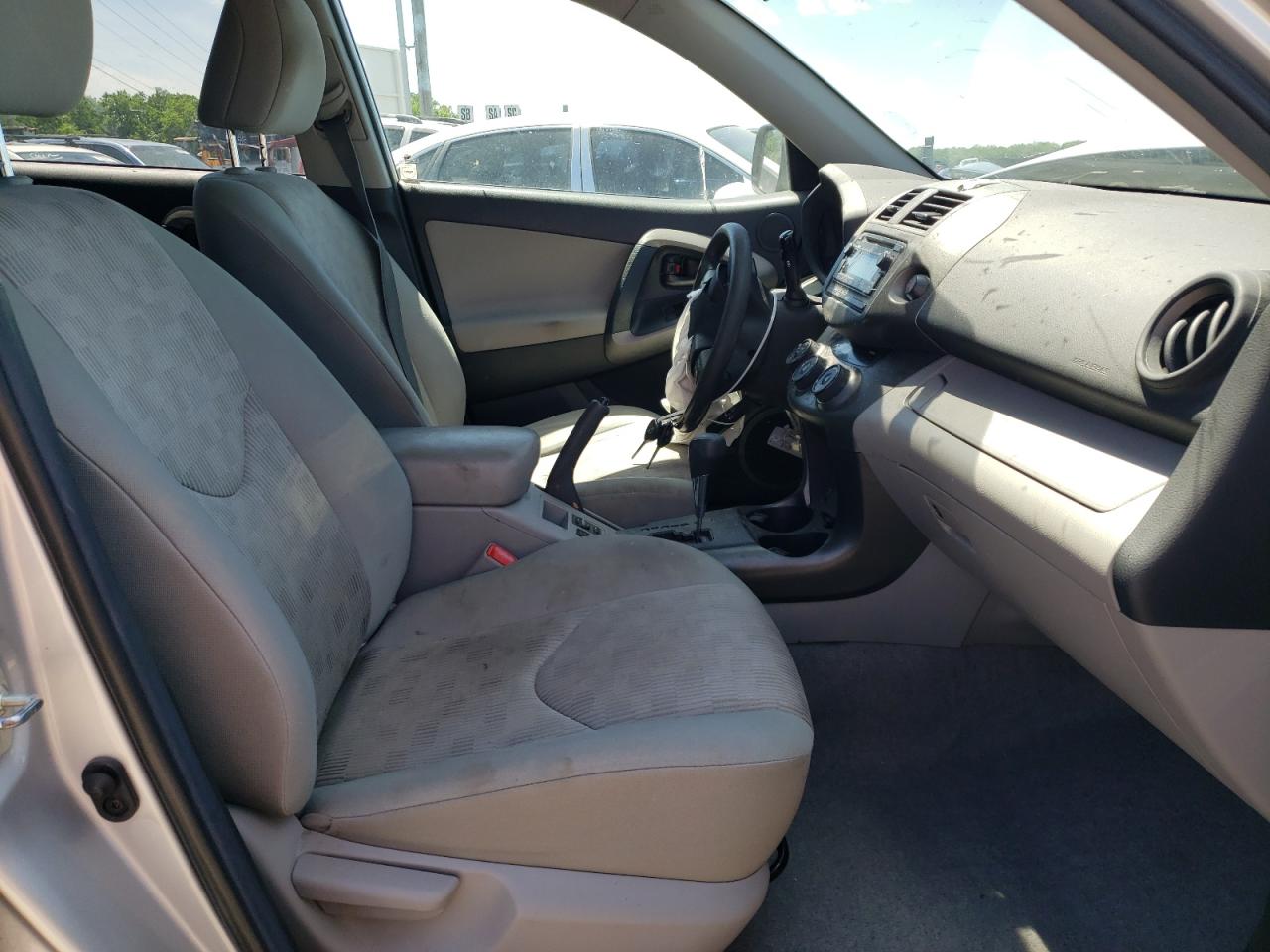 Photo 5 from auction – 2012 TOYOTA RAV4 with VIN 2T3BK4DV9CW089003