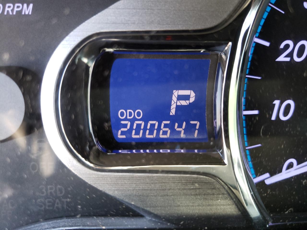 Photo 8 from auction – 2011 TOYOTA SIENNA XLE with VIN 5TDYK3DC8BS124360