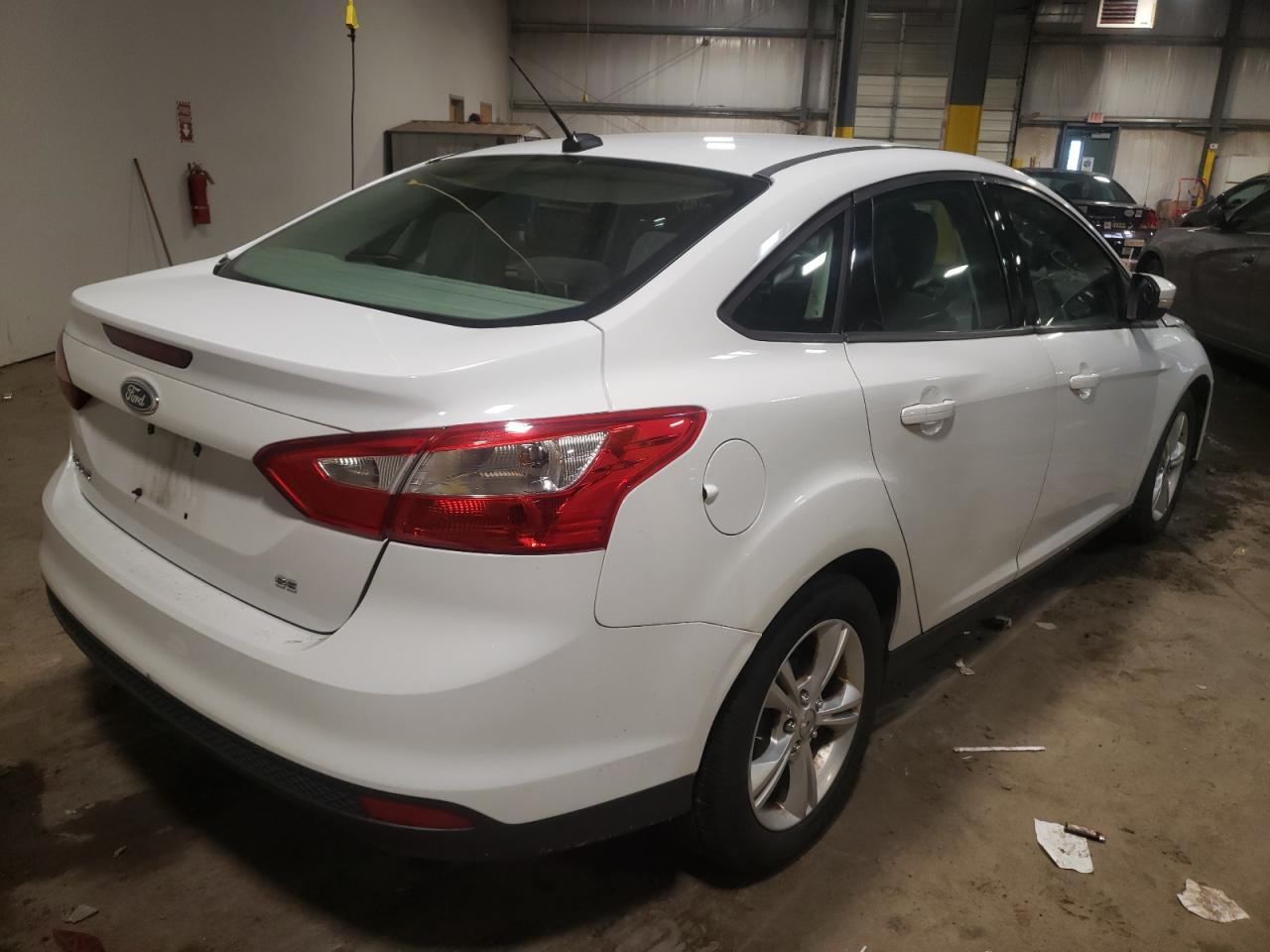 Photo 4 from auction – 2013 FORD FOCUS SE with VIN 1FADP3F22DL269411