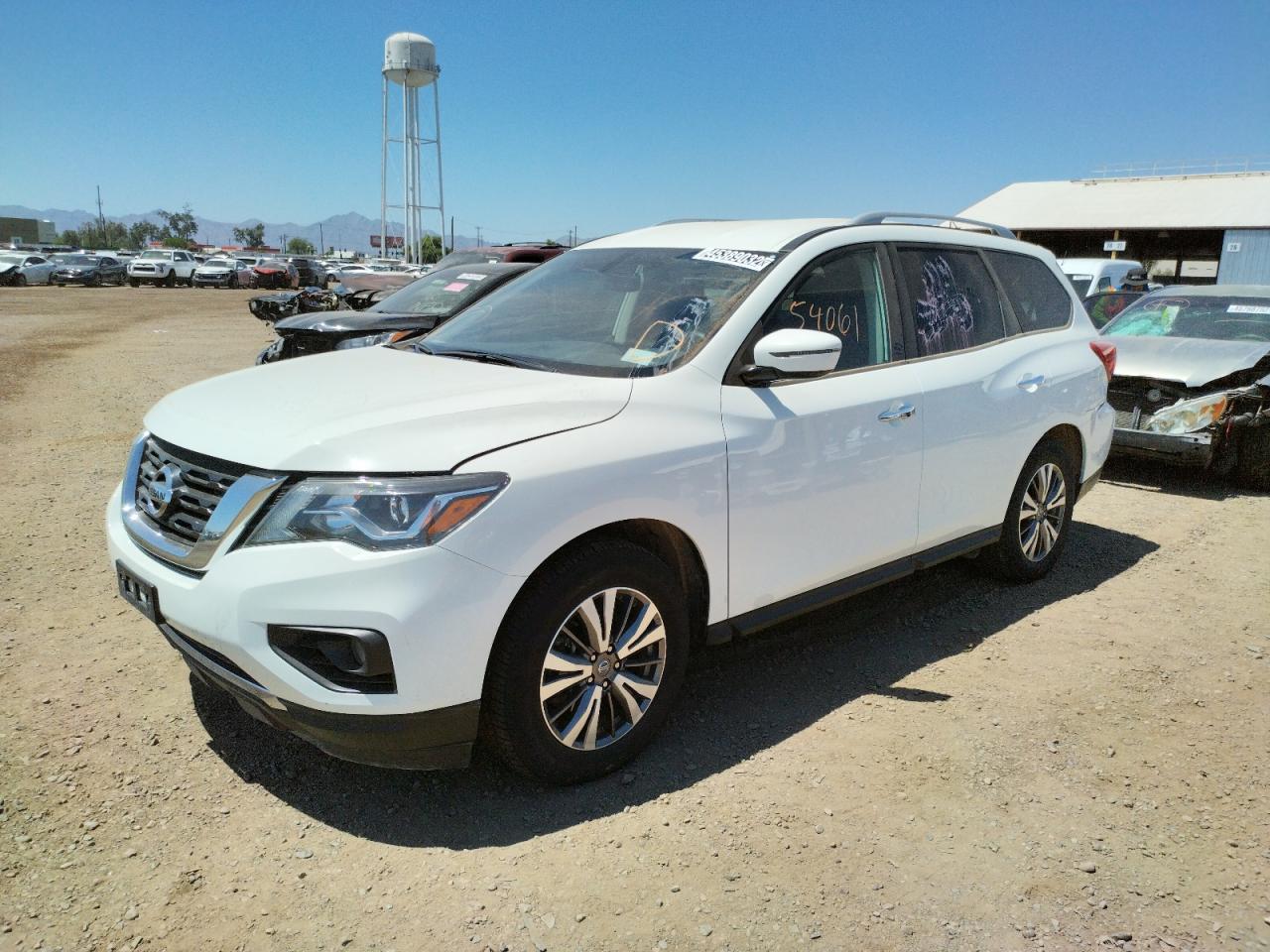 Photo 2 from auction – 2020 NISSAN PATHFINDER with VIN 5N1DR2BN7LC613582