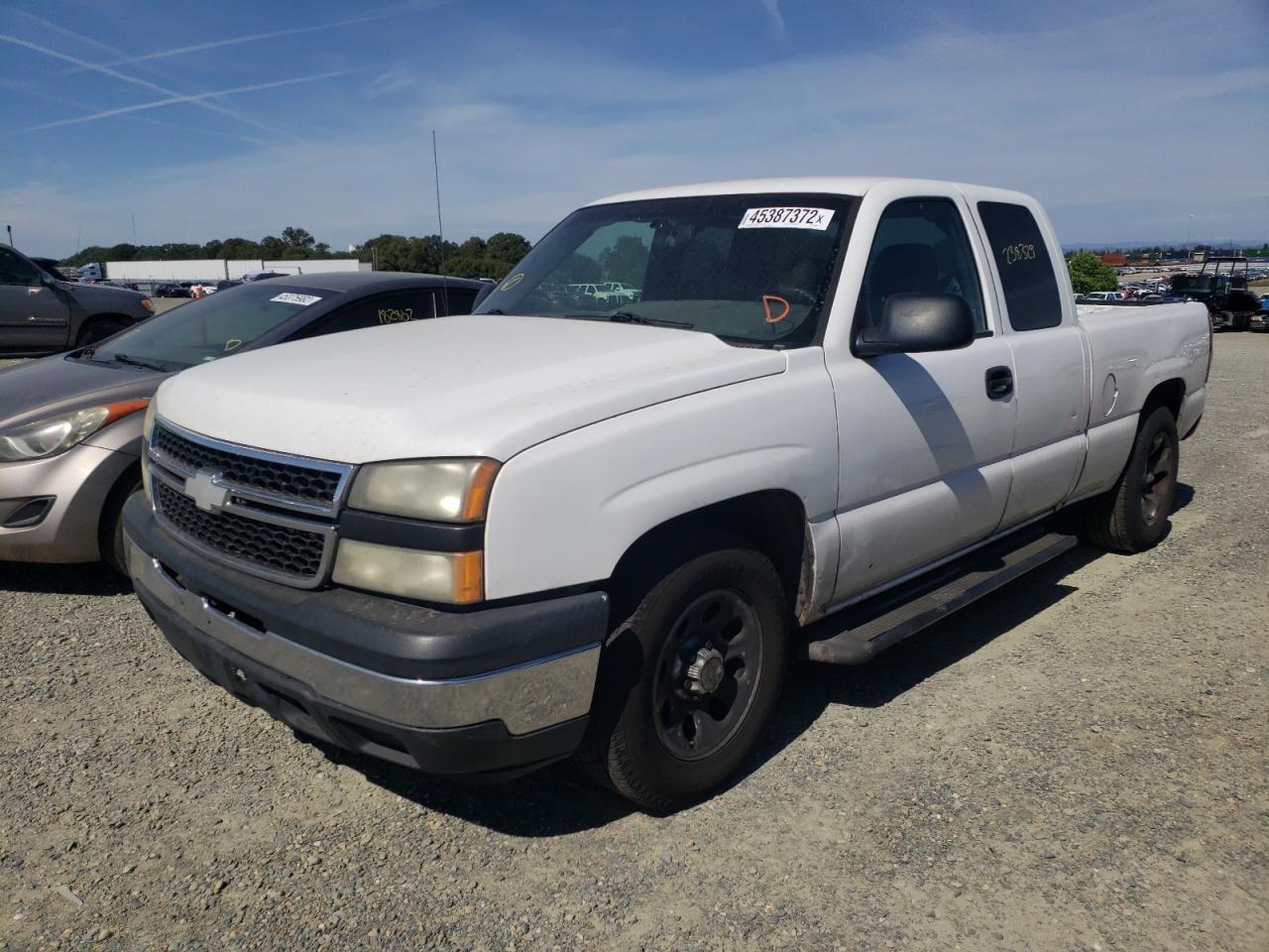 Photo 2 from auction – 2006 CHEVROLET SILVERADO with VIN 1GCEC19XX6Z234248