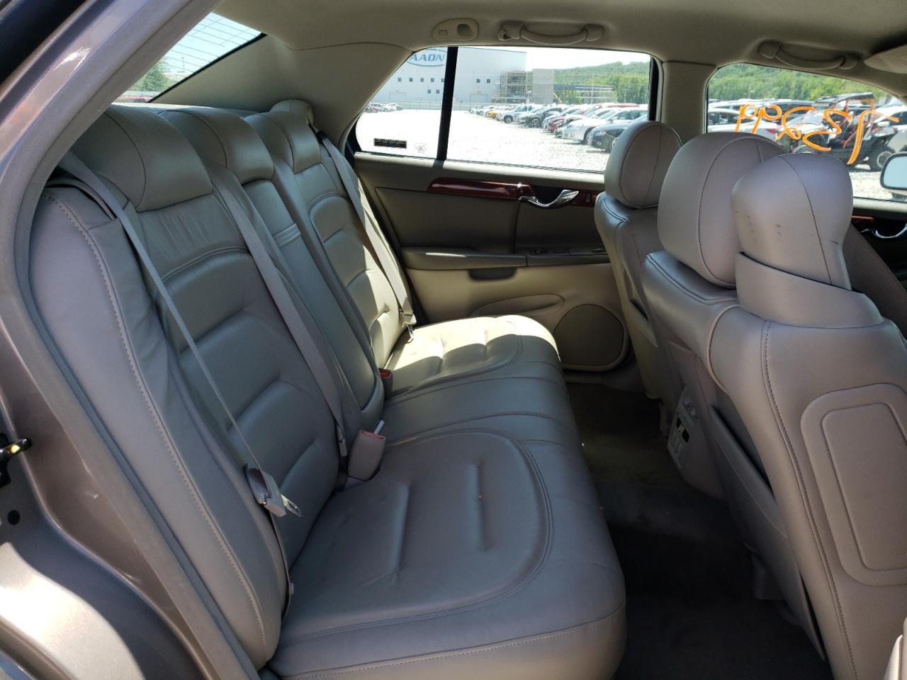 Photo 6 from auction – 2000 CADILLAC DEVILLE with VIN 1G6KD54Y7YU330865