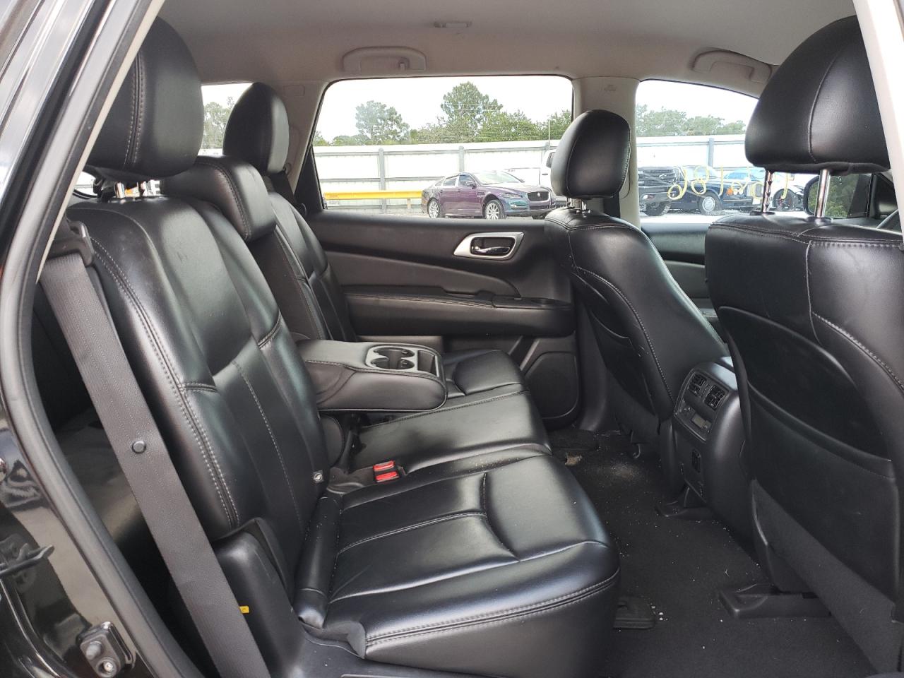 Foto 6 de la subasta – 2015 NISSAN PATHFINDER con VIN 5N1AR2MNXFC708657