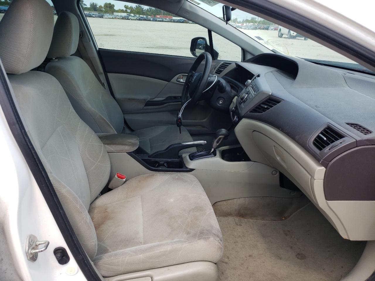 Photo 5 from auction – 2012 HONDA CIVIC with VIN 19XFB2F5XCE061046