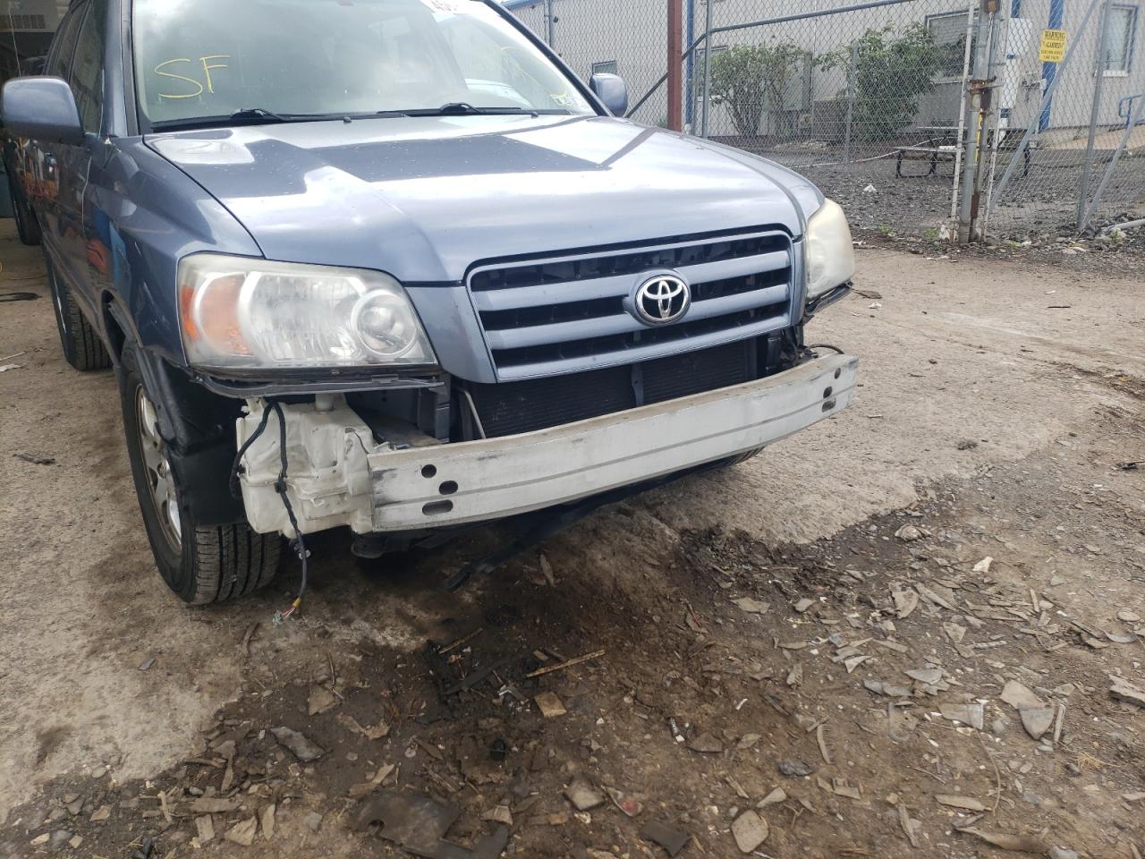 Photo 9 from auction – 2005 TOYOTA HIGHLANDER with VIN JTEEP21A550071038