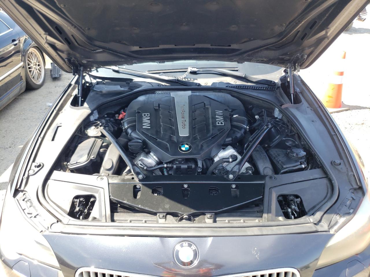 Photo 7 from auction – 2013 BMW 550 I with VIN WBAFR9C57DDX80702