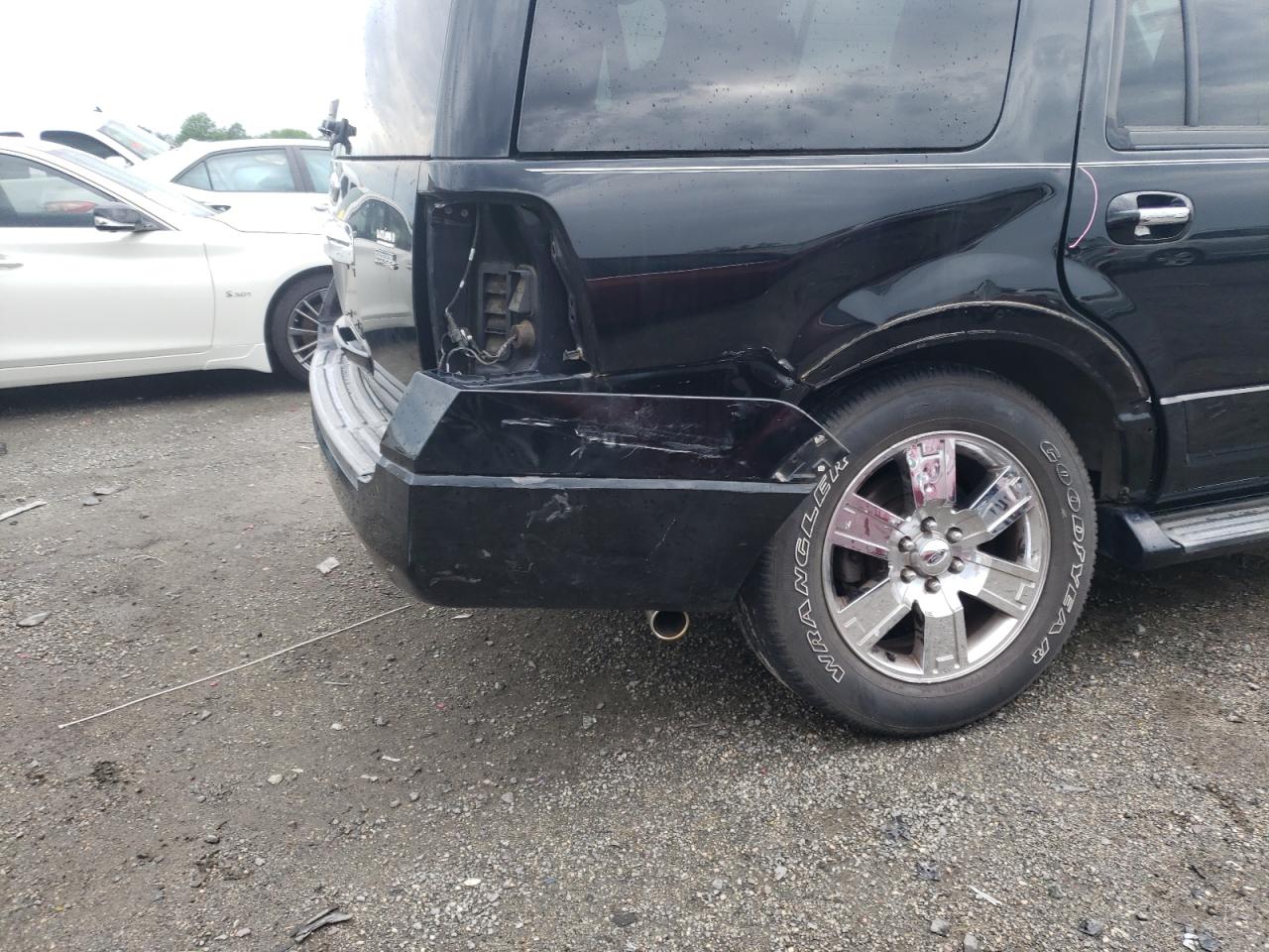 Photo 9 from auction – 2007 FORD EXPEDITION with VIN 1FMFU19577LA66231