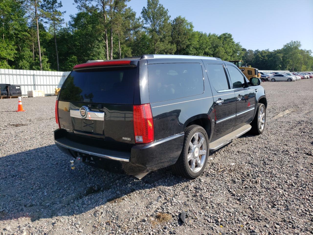 Photo 4 from auction – 2011 CADILLAC ESCALADE E with VIN 1GYS3HEFXBR129674