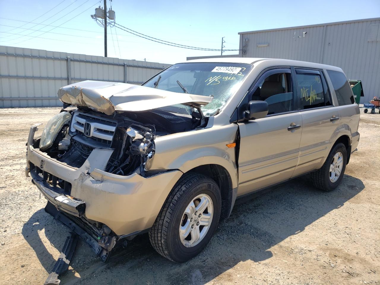 Photo 12 from auction – 2006 HONDA PILOT LX with VIN 5FNYF28126B050421