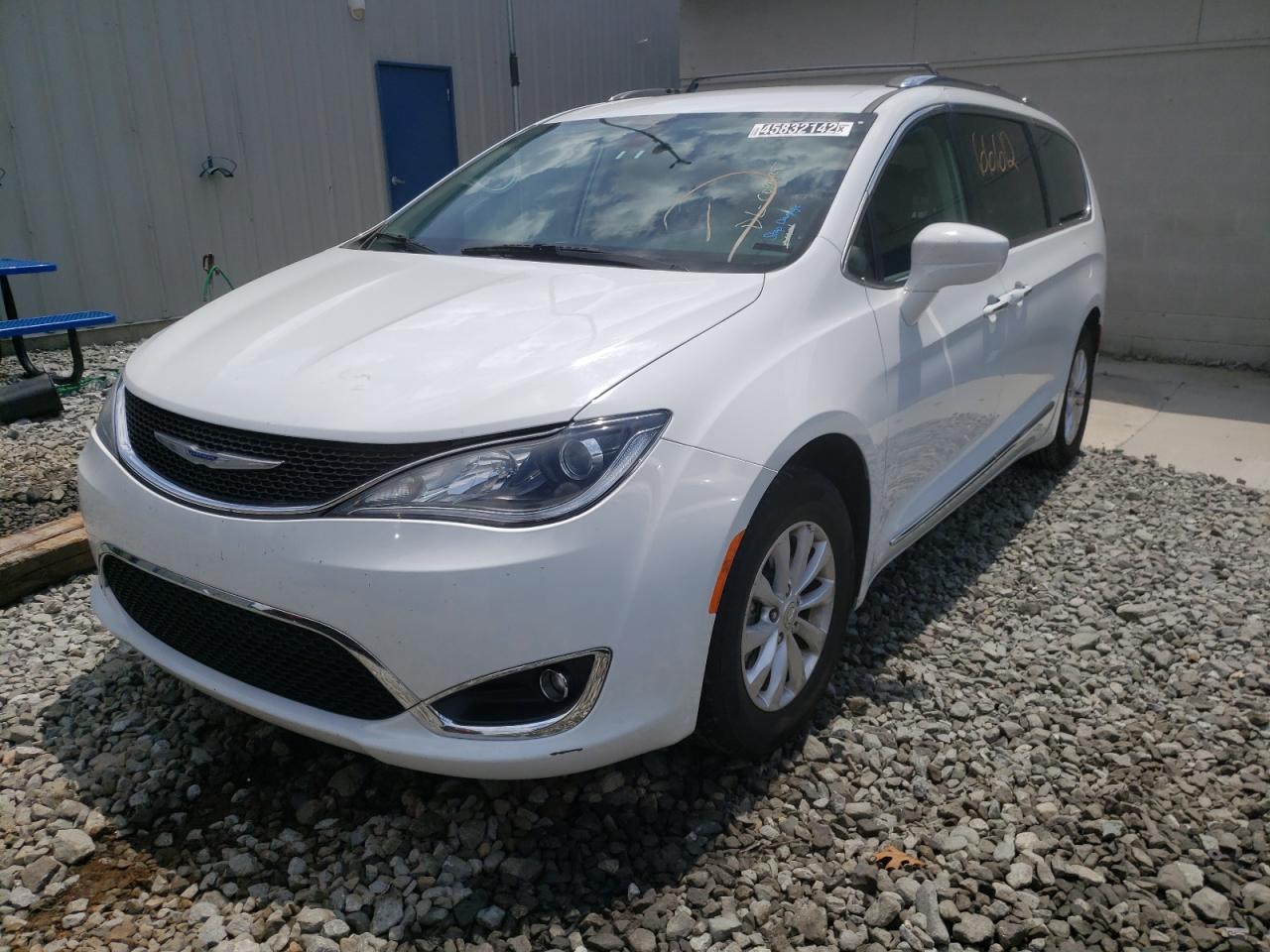 Photo 2 from auction – 2019 CHRYSLER PACIFICA T with VIN 2C4RC1BG2KR651556